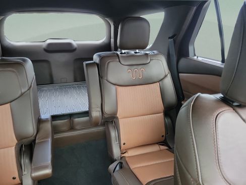Used 2023 Ford Explorer King Ranch w/ Premium Technology Package AWD/4WD image 10