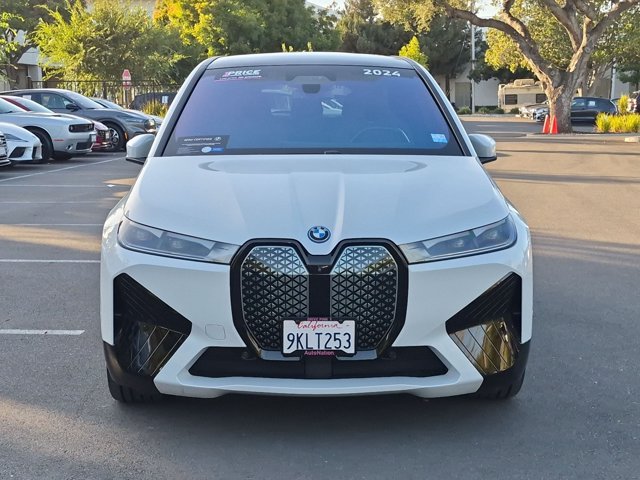 Certified 2024 BMW iX xDrive50 w/ Premium Package AWD/4WD image 2