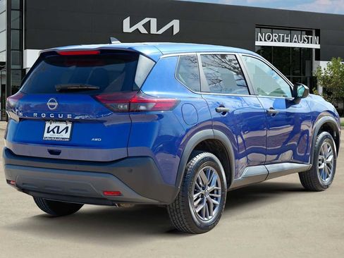 Used 2023 Nissan Rogue S image 6