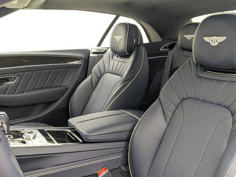 Used 2024 Bentley Continental GT V8 image 11