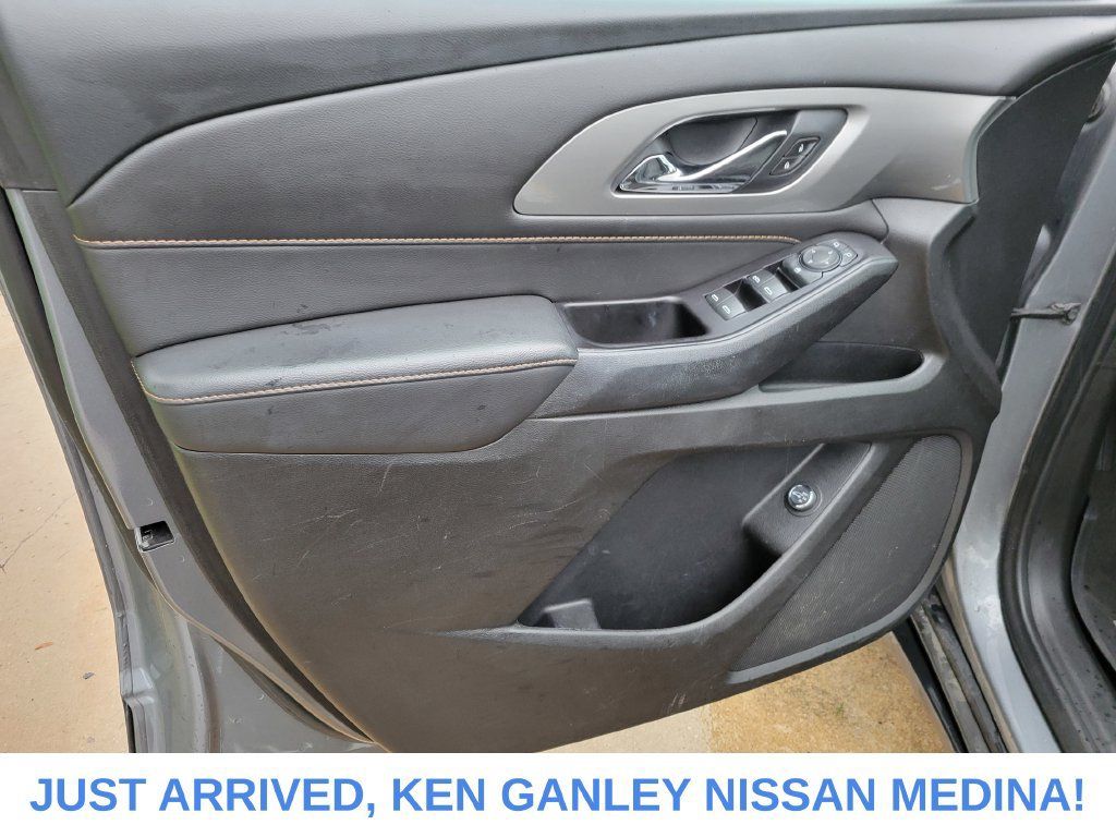 Used 2020 Chevrolet Traverse LT w/ LPO, Floor Liner Package AWD/4WD image 14