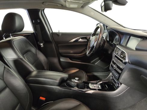 Used 2018 INFINITI QX30 AWD image 21