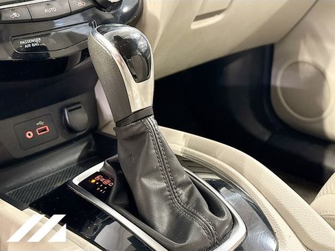Used 2019 Nissan Rogue Sport SV AWD/4WD image 15