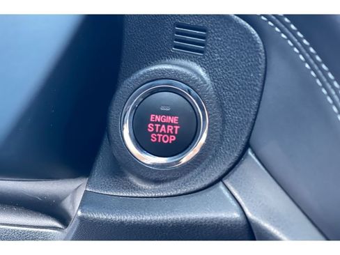 Used 2025 Subaru Outback Premium image 33