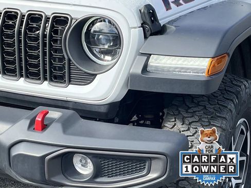 Used 2025 Jeep Wrangler Rubicon image 10