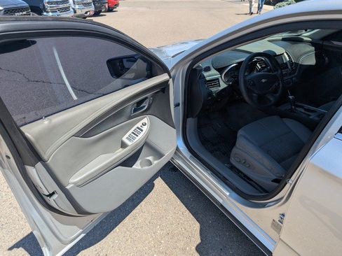 Used 2017 Chevrolet Impala LS FWD image 8