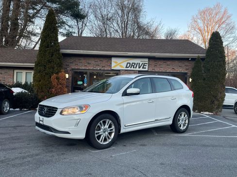 Used 2016 Volvo XC60 T5 image 4