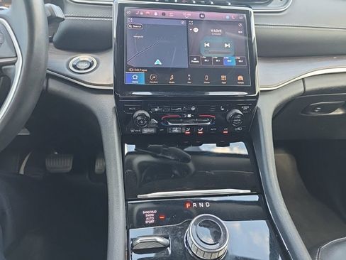 Used 2022 Jeep Grand Cherokee L Limited image 16