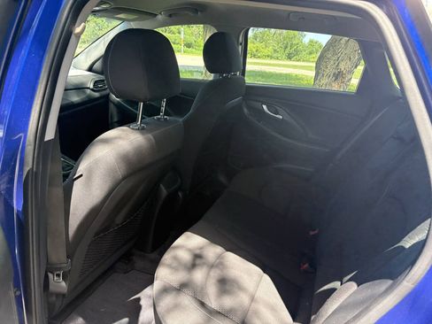 Used 2019 Hyundai Elantra GT FWD image 25