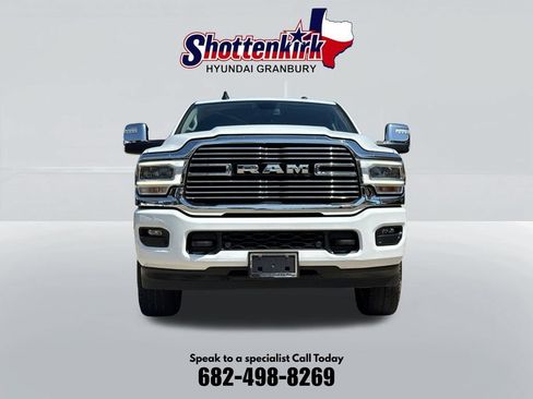 Used 2024 RAM 2500 Laramie AWD/4WD image 2