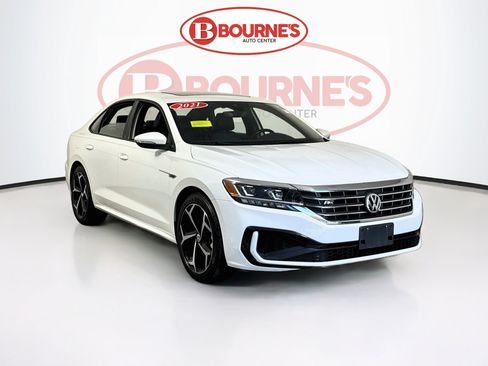 Used 2021 Volkswagen Passat 2.0T R-Line FWD image 1