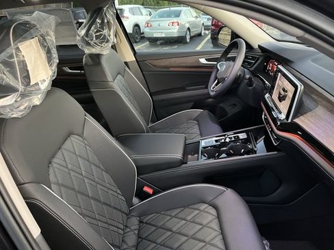 New 2026 Volkswagen Atlas SEL Premium R-Line AWD/4WD image 4