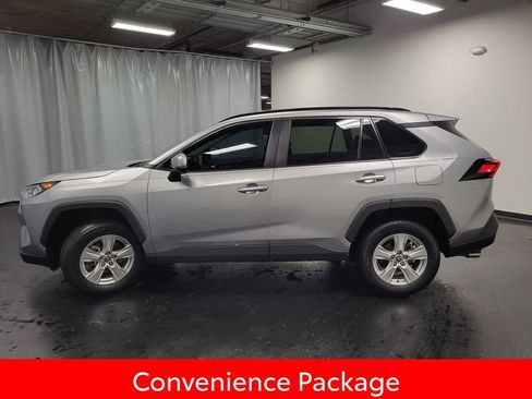 Used 2021 Toyota RAV4 XLE w/ Convenience Package image 5