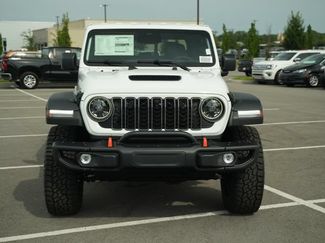 New 2026 Jeep Gladiator Mojave w/ Steel Bumper Group AWD/4WD video 2