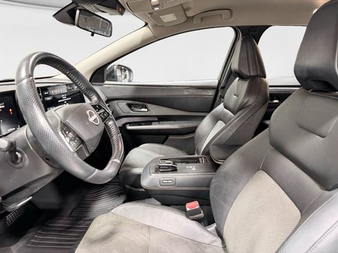 Used 2023 Nissan Ariya FWD image 17