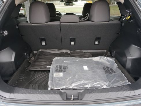 Used 2024 Subaru Crosstrek 2.0i Premium image 10