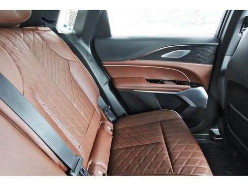 New 2027 Cadillac Lyriq Signature Luxury w/ Nappa Leather Package AWD/4WD image 11