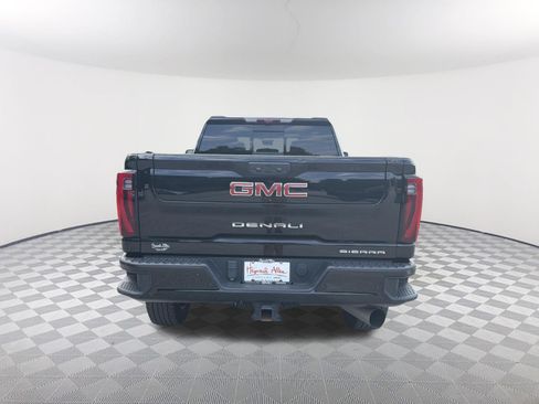 Used 2024 GMC Sierra 2500 Denali w/ Denali Reserve Package AWD/4WD image 5