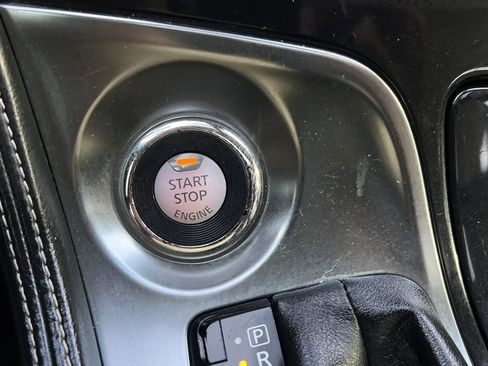 Used 2017 Nissan Maxima Platinum FWD image 40