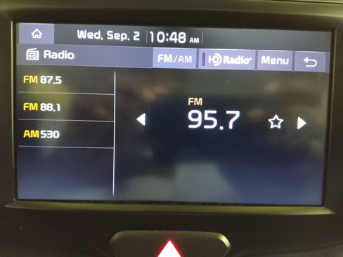 Used 2023 Kia Soul LX w/ Option Group 015 FWD image 25