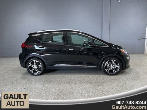 Used 2019 Chevrolet Bolt Premier w/ Infotainment Package image 2