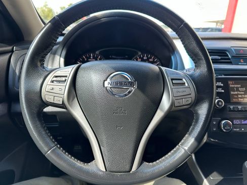 Used 2014 Nissan Altima 2.5 SV FWD image 30