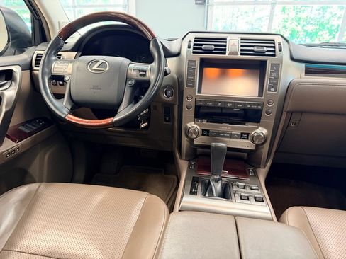 Used 2015 Lexus GX 460 Luxury AWD/4WD image 38
