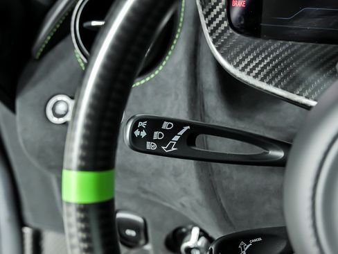 Used 2024 McLaren 750S Spider RWD image 28