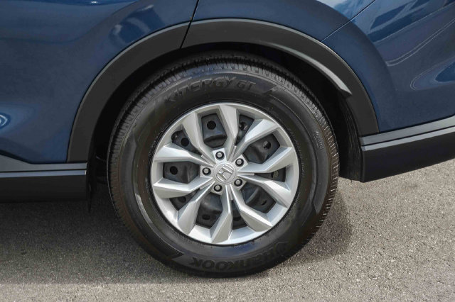 Used 2025 Honda CR-V LX image 13