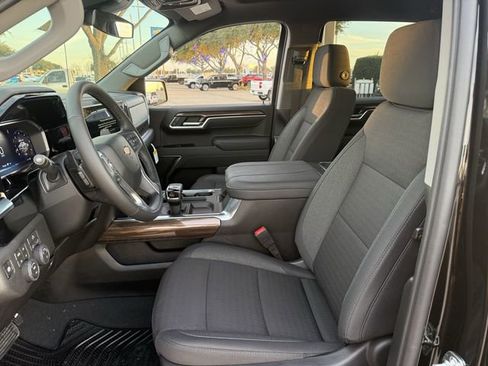 New 2026 Chevrolet Silverado 1500 LT w/ Z71 Off-Road Package image 24