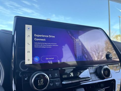 Used 2023 Toyota Highlander L image 14