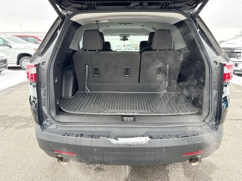Used 2020 Chevrolet Traverse LT image 25