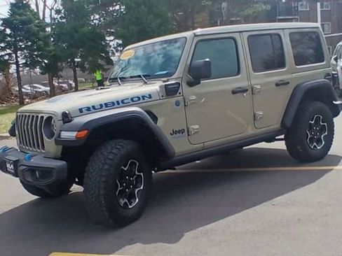 Used 2022 Jeep Wrangler Unlimited Rubicon 4xe w/ Cold Weather Group image 7