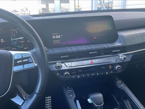 Used 2023 Kia Telluride SX image 7