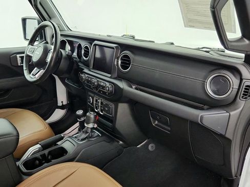 Used 2021 Jeep Wrangler Unlimited Sahara w/ Cold Weather Group image 25