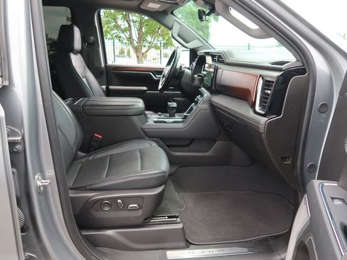 Used 2024 GMC Sierra 1500 Denali AWD/4WD image 40