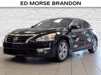 Used 2014 Nissan Altima 2.5 SL w/ Moonroof Package image 1