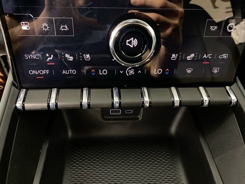 Used 2026 GMC Terrain AT4 w/ Convenience Package III image 18