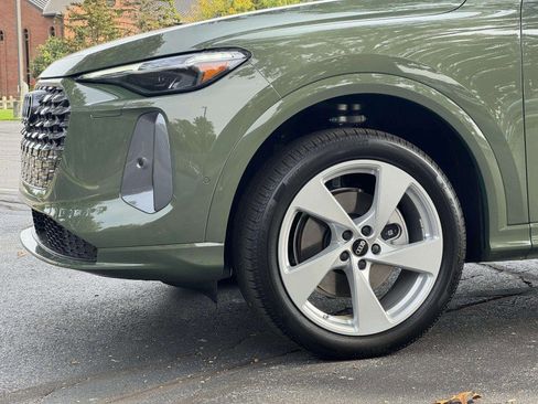 New 2025 Audi Q5 Premium Plus image 11