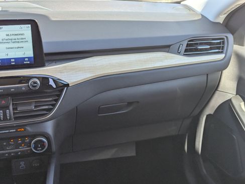 Used 2022 Ford Escape Titanium w/ Titanium Premium Package image 15