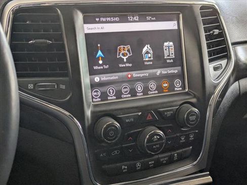 Used 2018 Jeep Grand Cherokee Altitude image 14