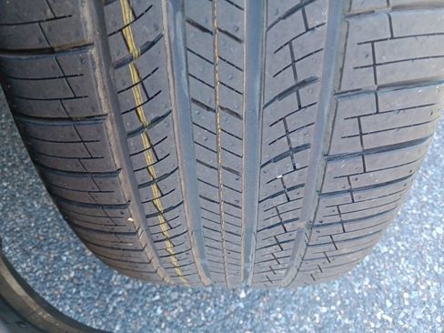 Used 2025 Volkswagen Atlas Cross Sport SE w/ Panoramic Sunroof Package image 28