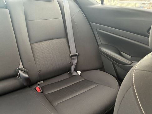 Used 2025 Nissan Altima 2.5 SV image 36