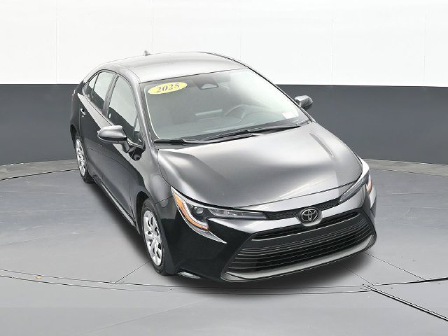 Used 2025 Toyota Corolla LE FWD image 60