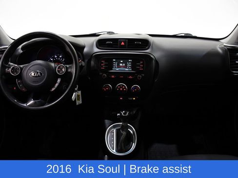 Used 2016 Kia Soul + image 8