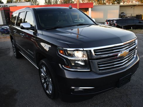 Used 2015 Chevrolet Suburban LTZ image 4