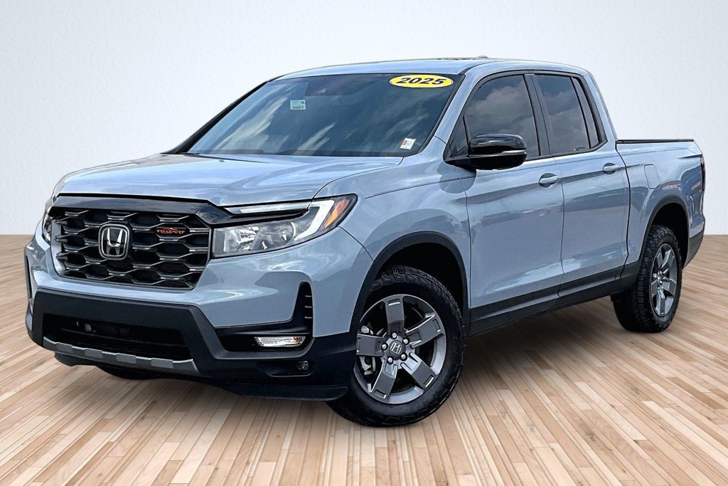 Used 2025 Honda Ridgeline TrailSport image 1