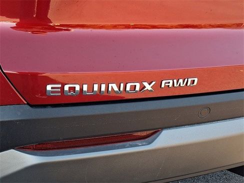 New 2026 Chevrolet Equinox LT w/ Convenience Package II image 17