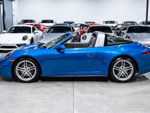 Used 2015 Porsche 911 Targa 4 AWD/4WD image 3