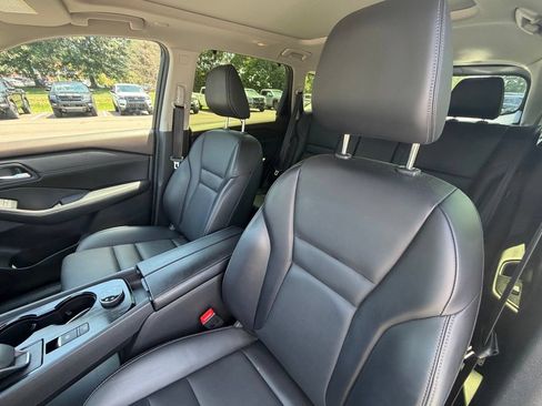 Certified 2023 Nissan Rogue SV w/ SV Premium B Package AWD/4WD image 7